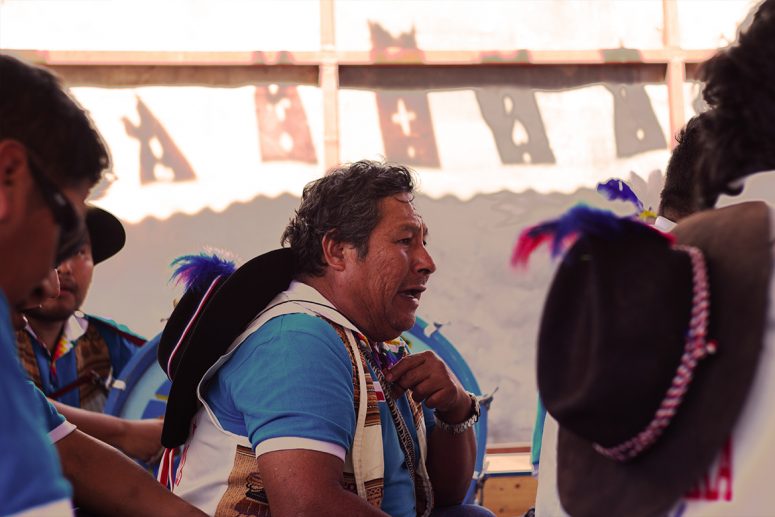 Fredy Cappa Bacuta tocando en las Cruces de Mayo de Molino